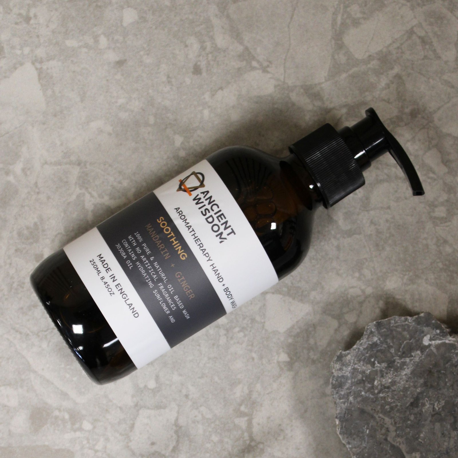 Vloeibare hand- en lichaamszeep met salie en lavendel 250ml - Afbeelding 3
